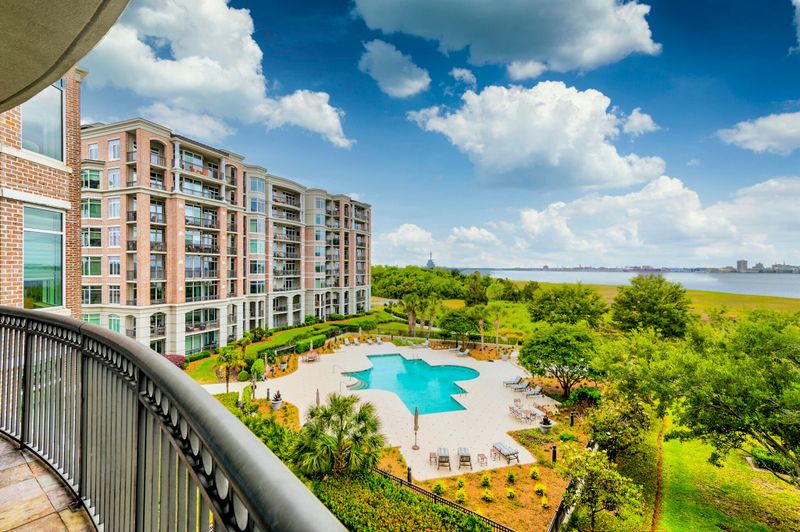 144 N Plaza Ct #304, Mount Pleasant, SC 29464