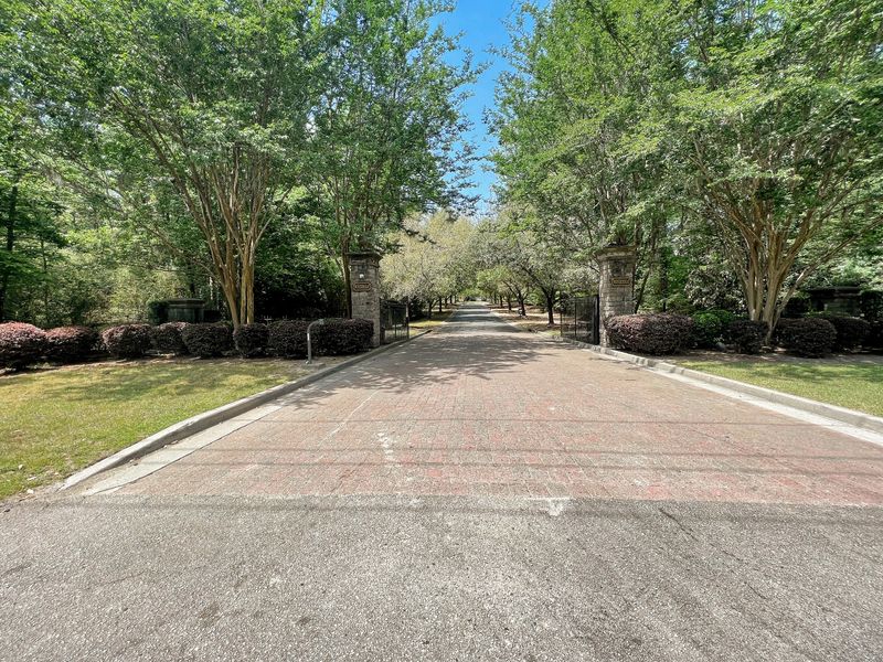 2092 Briar Bend Rd, Ridgeville, SC 29472