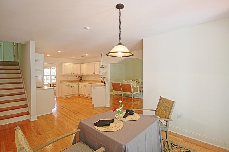 1112 Holloway Ct, Johns Island, SC 29455