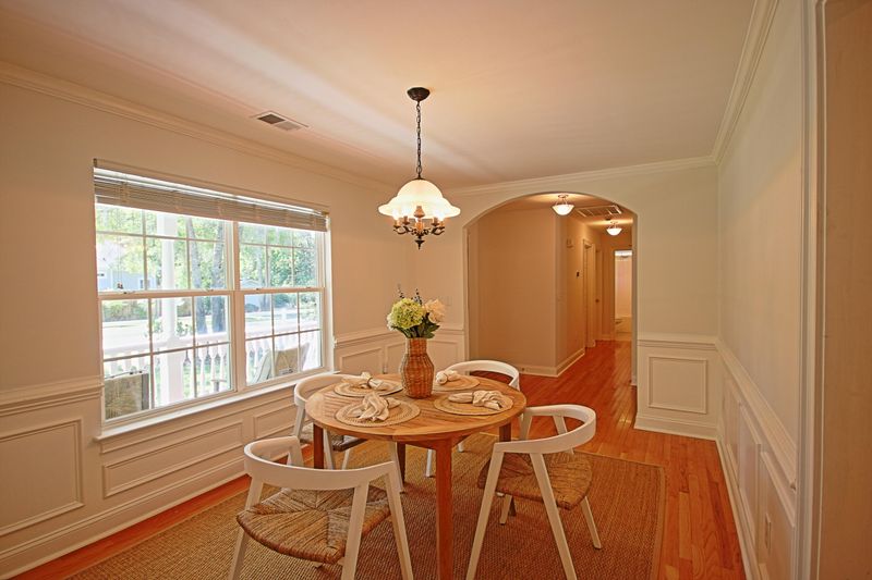 1112 Holloway Ct, Johns Island, SC 29455