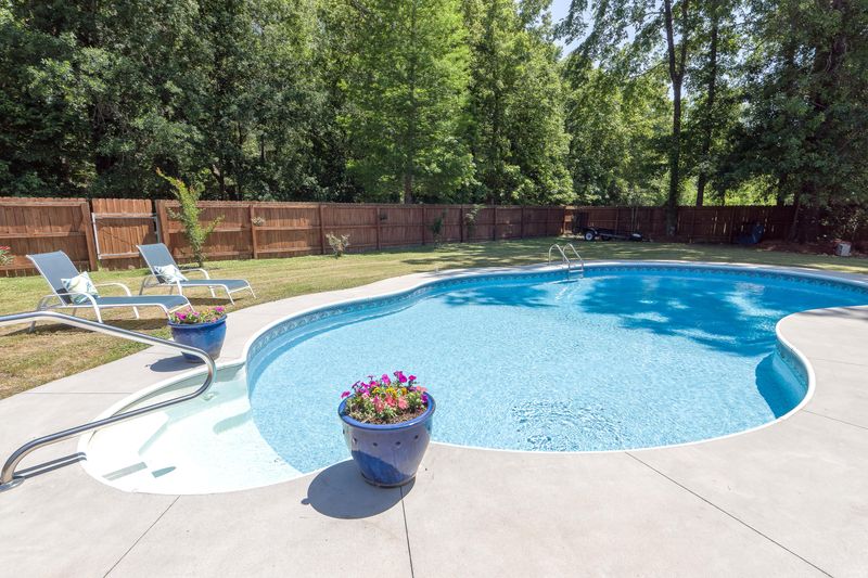 130 Westover Dr, Goose Creek, SC 29445