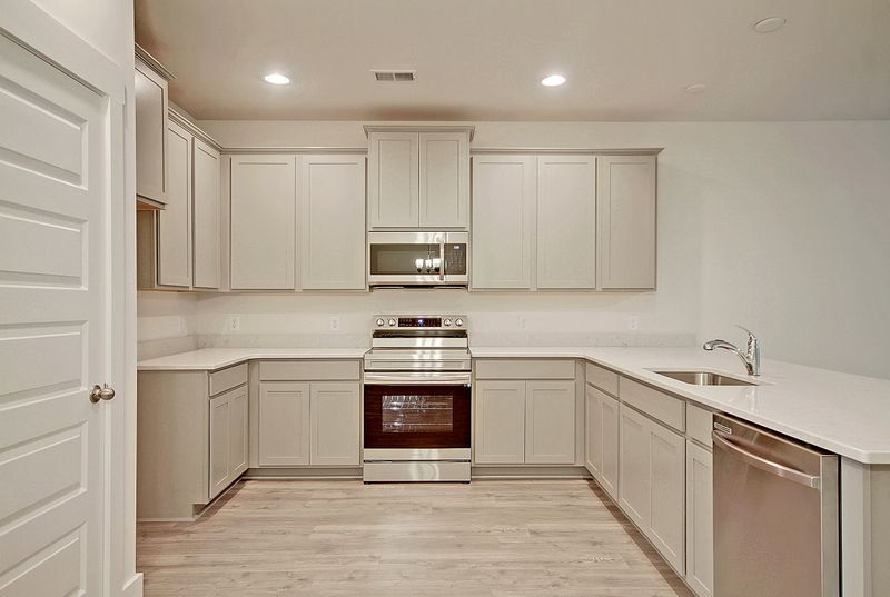 5127 Park Creek Ave, North Charleston, SC 29418