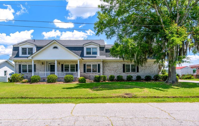 2836 Harvard Rd, Charleston, SC 29414