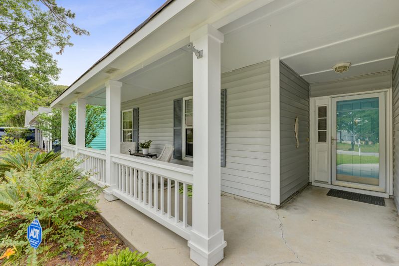 2004 Larson Ln, Goose Creek, SC 29445