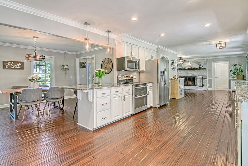 21 Hunters Forest Dr, Charleston, SC 29414