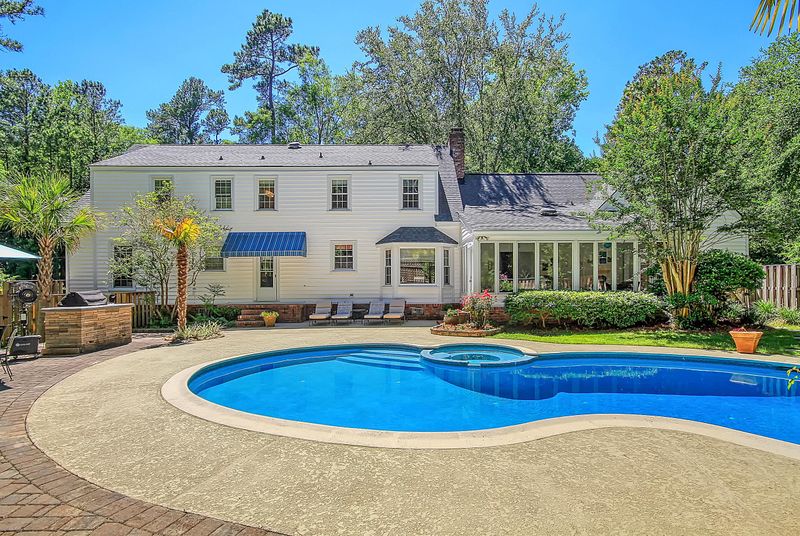 101 Coralie Dr, Summerville, SC 29483