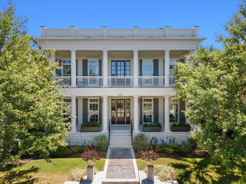 631 Island Park Dr, Charleston, SC 29492