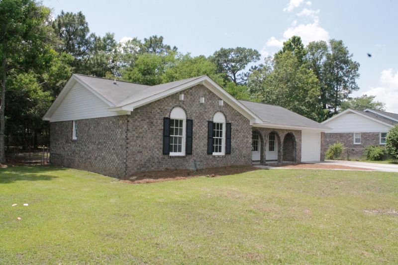 1231 Hampton Dr, Summerville, SC 29486