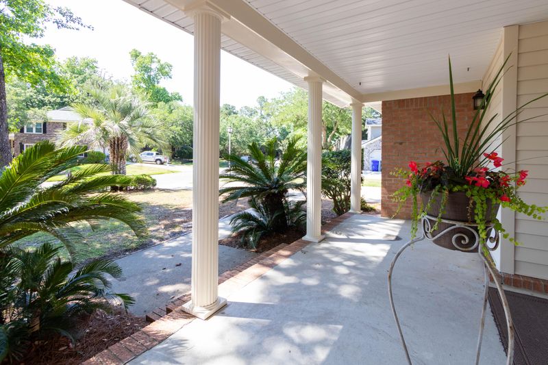 17 Buckingham Dr, Charleston, SC 29407