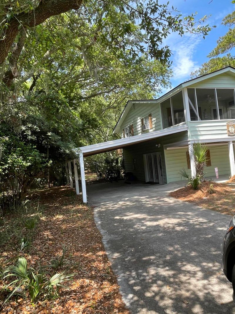2410 Murray St, Edisto Island, SC 29438