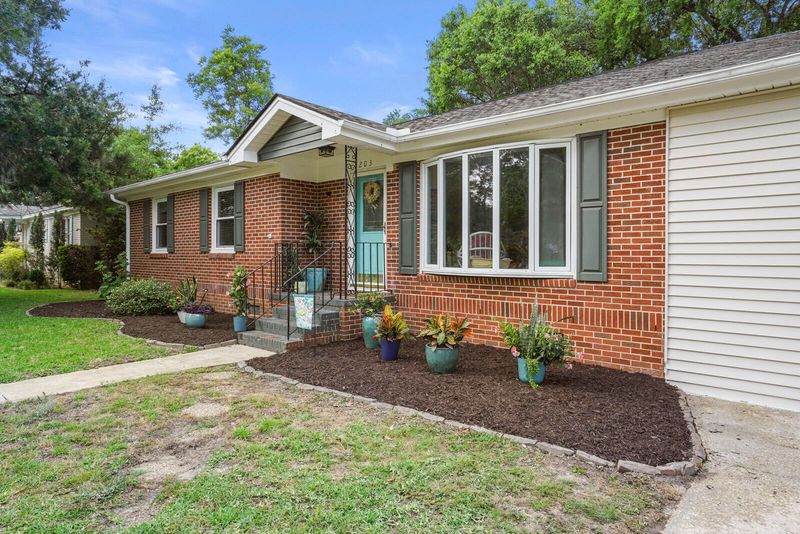203 Culver Ave, Charleston, SC 29407