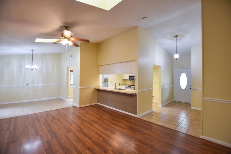 105 Foxfire Ct, Summerville, SC 29483
