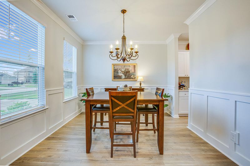 305 Oakmont Ave, Summerville, SC 29486