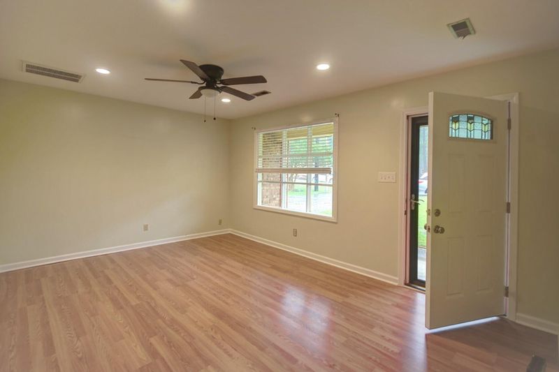 104 Forest Ct, Summerville, SC 29483