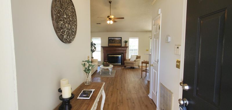 8582 Sunburst Ct, North Charleston, SC 29406