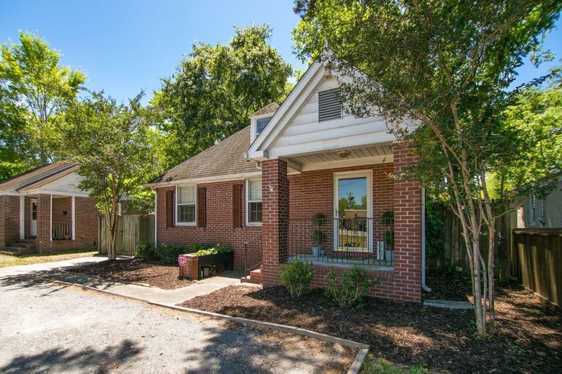 667 Savannah Hw, Charleston, SC 29407