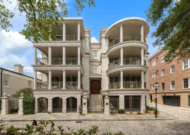 5 Middle Atlantic Wharf #3b, Charleston, SC 29401