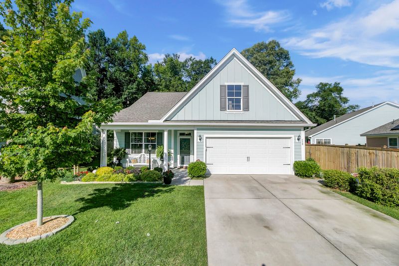 130 Longdale Dr, Summerville, SC 29483