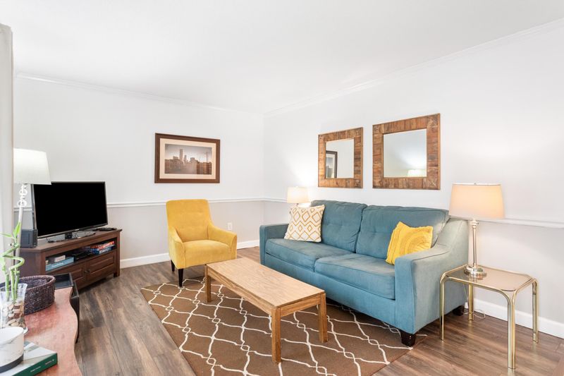 867 Colony Dr #F98, Charleston, SC 29407