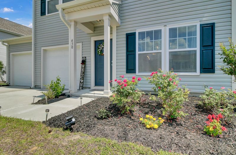 430 Thoroughbred Dr, Moncks Corner, SC 29461