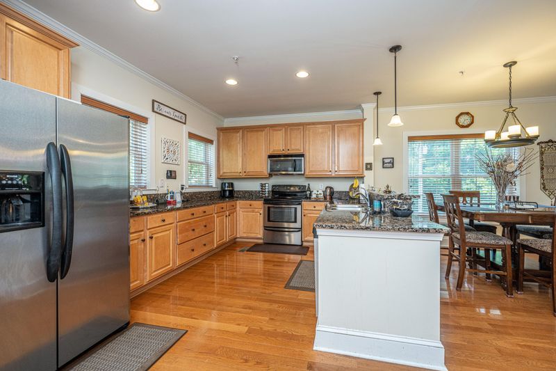 228 Etiwan Pointe Dr, Mount Pleasant, SC 29464