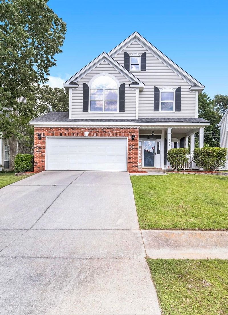 128 E Hartwick Ln, Goose Creek, SC 29445