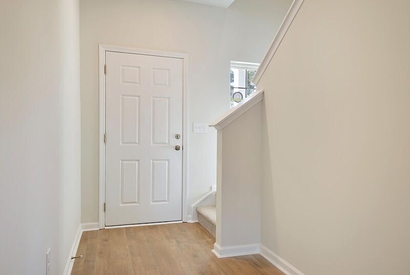569 Spanish Wells Rd, Summerville, SC 29486