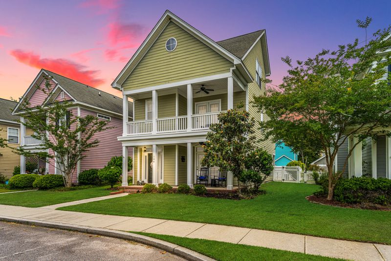 104 Foxglove Ave, Summerville, SC 29483