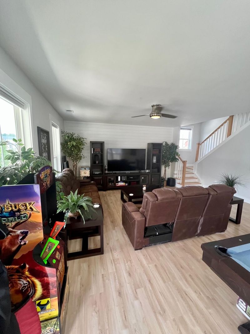 132 Brightwood Dr, Huger, SC 29450
