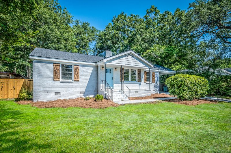 1250 Springhill Rd, Hanahan, SC 29410