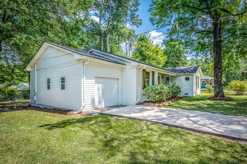 307 Ashley Dr, Summerville, SC 29485