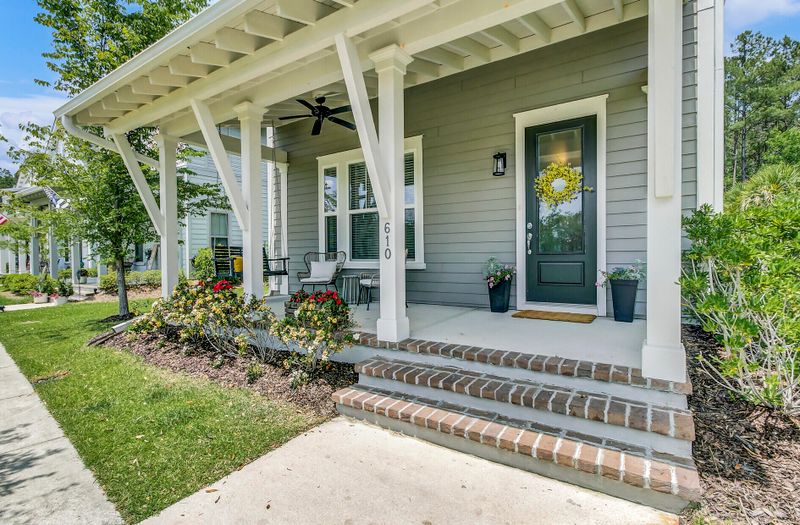 610 Long Meadow St, Summerville, SC 29486