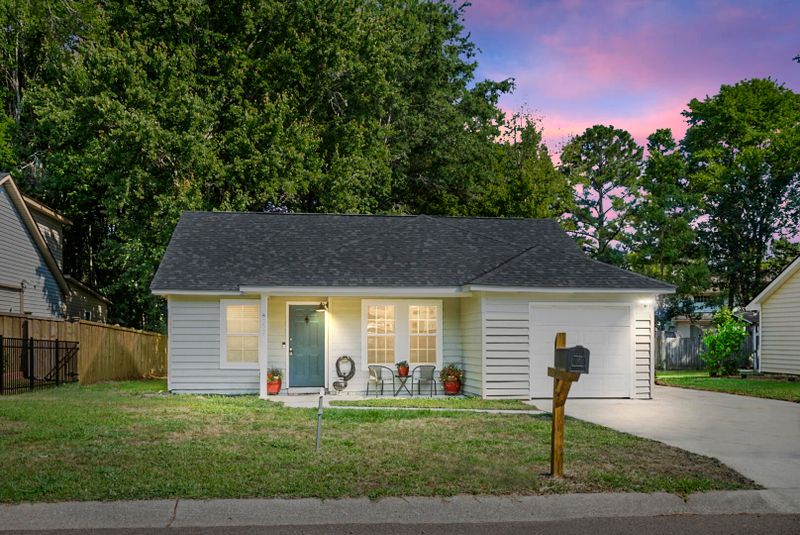8332 Whitehaven Dr, Charleston, SC 29420