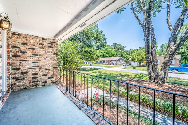 37 Heathwood Dr, Charleston, SC 29407