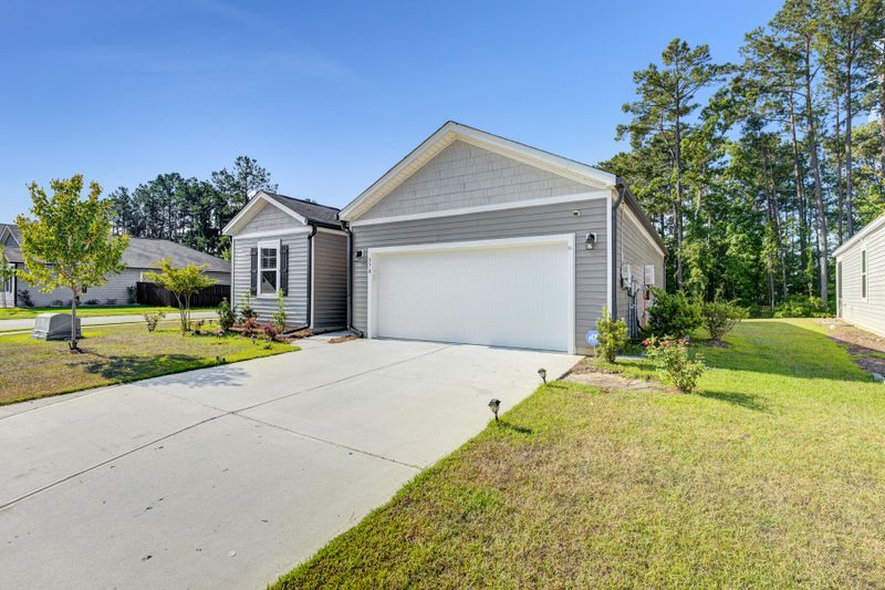 570 Wayton Cir, Moncks Corner, SC 29461