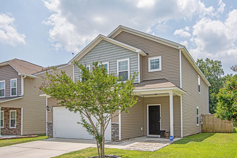 203 Old Savannah Dr, Goose Creek, SC 29445