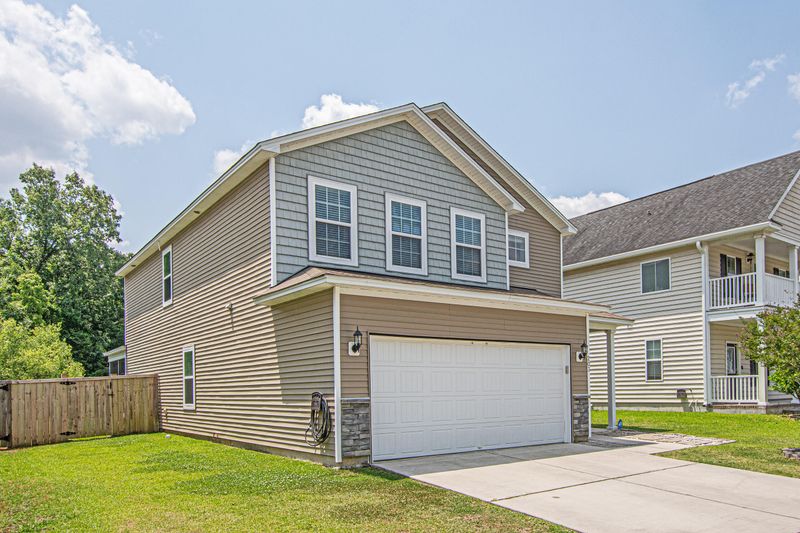 203 Old Savannah Dr, Goose Creek, SC 29445