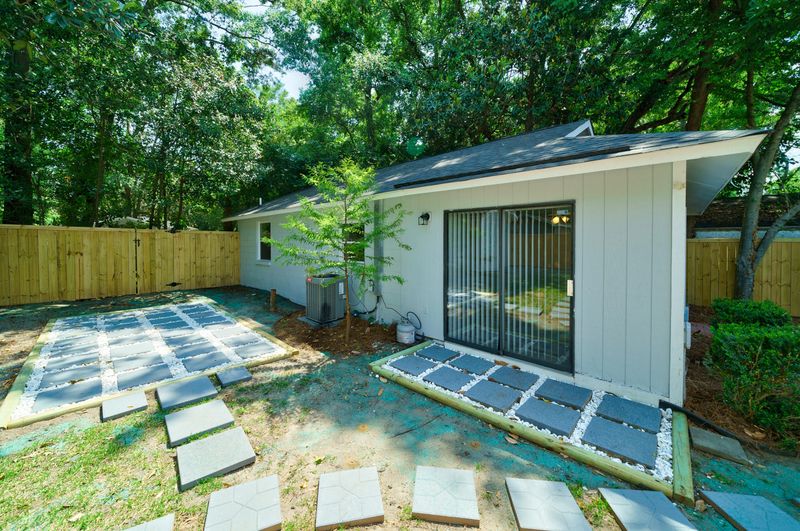 1183 Sherwood St, North Charleston, SC 29405