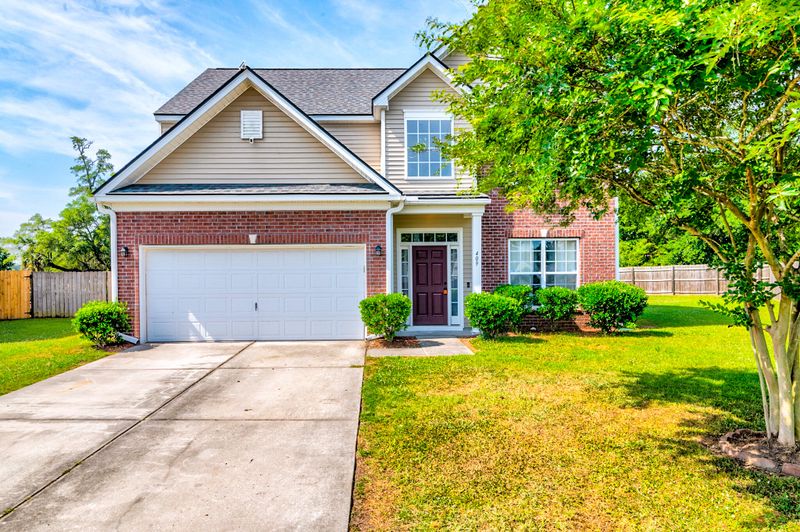 409 Pin Oak Dr, Moncks Corner, SC 29461
