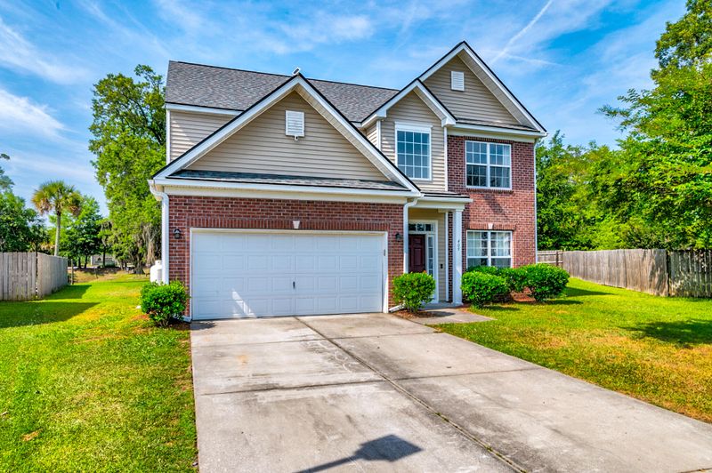 409 Pin Oak Dr, Moncks Corner, SC 29461