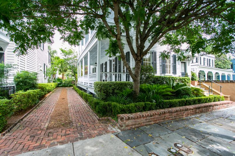 29 Savage St, Charleston, SC 29401