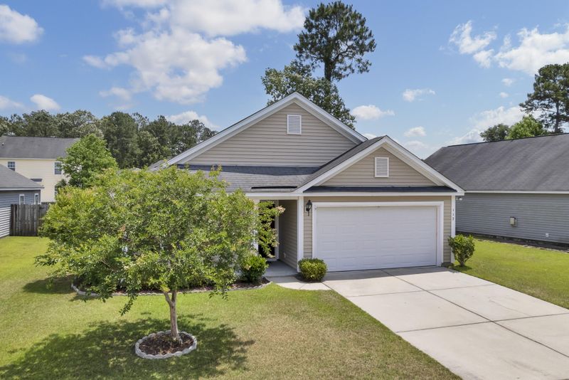 117 Wildberry Ln, Goose Creek, SC 29445