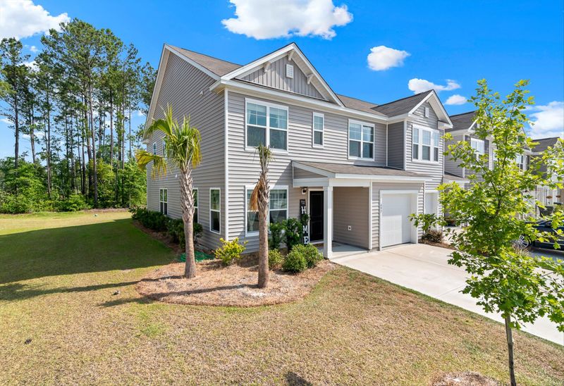 697 Hilchot Dr, Summerville, SC 29486