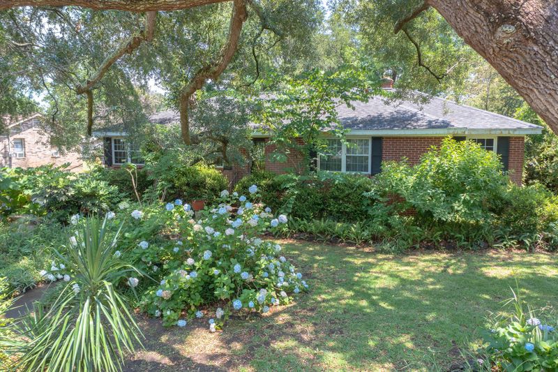 1423 Battalion Dr, Charleston, SC 29412