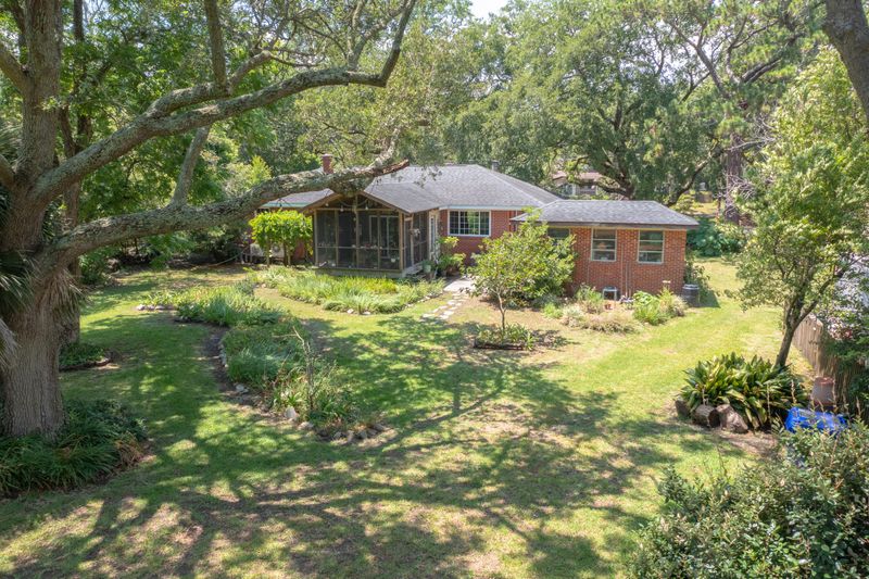 1423 Battalion Dr, Charleston, SC 29412