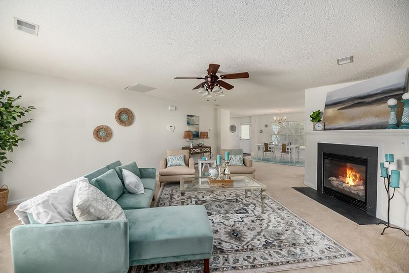8733 Hayden Glenn Dr, North Charleston, SC 29406