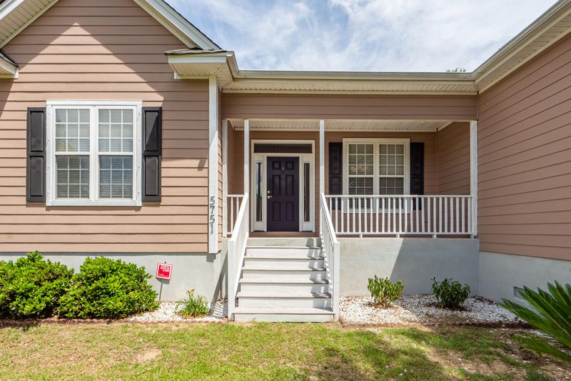 5751 Whistle Stop Ln, Ravenel, SC 29470