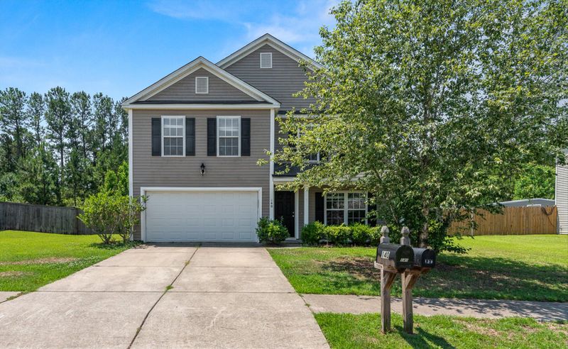 140 Wildberry Ln, Goose Creek, SC 29445