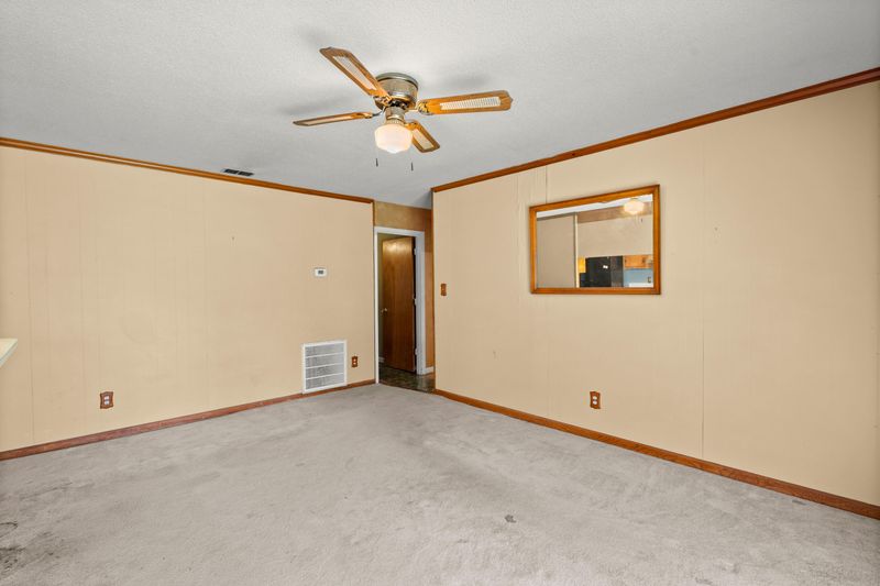 1227 Redeemer Dr, Hanahan, SC 29410