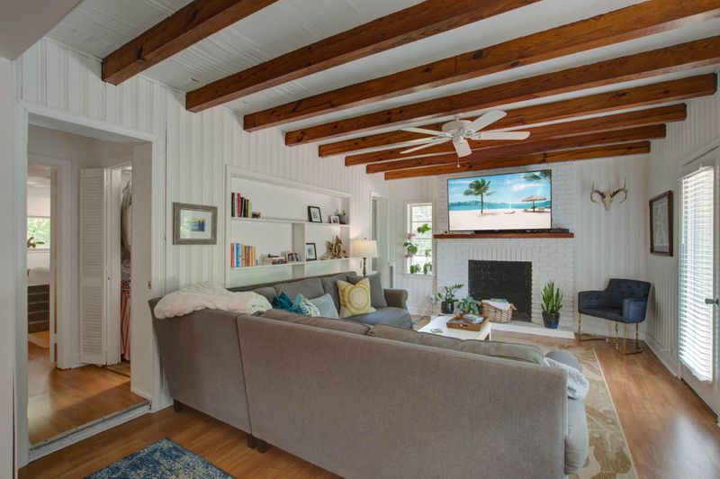 458 Lindberg St, Charleston, SC 29412